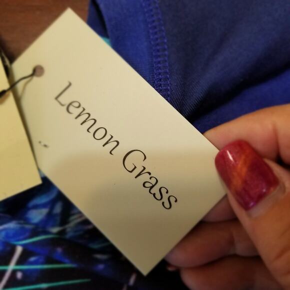 NWT's - Lemon Grass - Blue Print Tunic Pullover Short Sleeve Crew Neck Size S - Picture 11 of 12